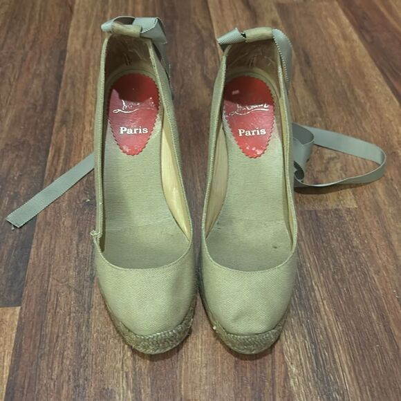 Christian Louboutin Canvas Braided Accents Espadrilles
Women's Size: 37 - Picture 4 of 16